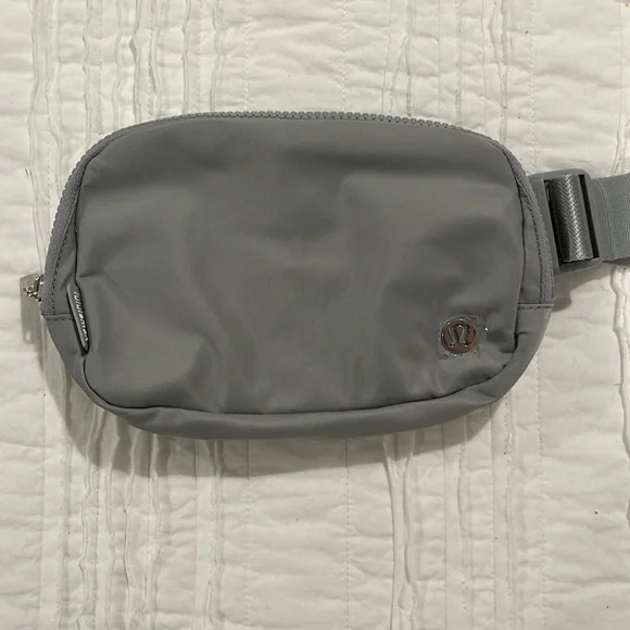 Silver Drop Everywhere Belt Bag - Picture 2 of 7